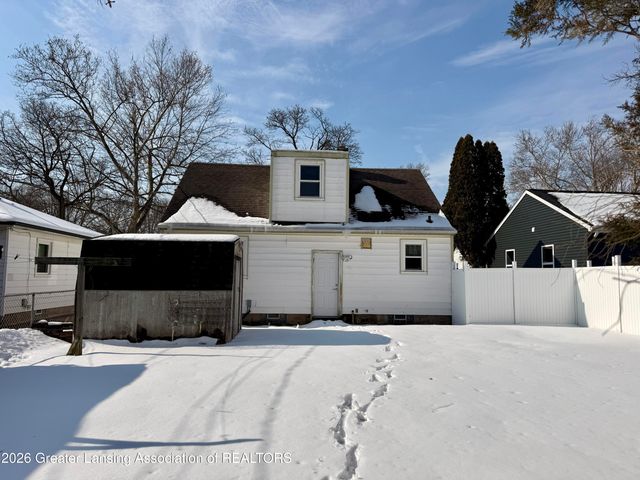 3533 Glenwood Avenue, Lansing, MI 48910
