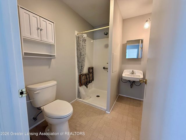 3533 Glenwood Avenue, Lansing, MI 48910