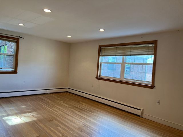 41 Beulah 4, Framingham, MA 01701