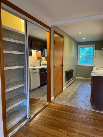 41 Beulah 4, Framingham, MA 01701