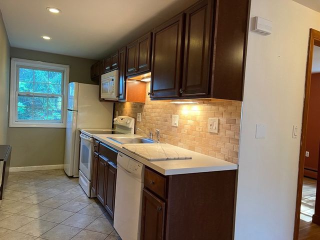 41 Beulah 4, Framingham, MA 01701