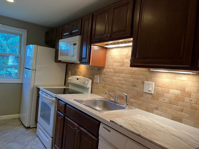 41 Beulah 4, Framingham, MA 01701