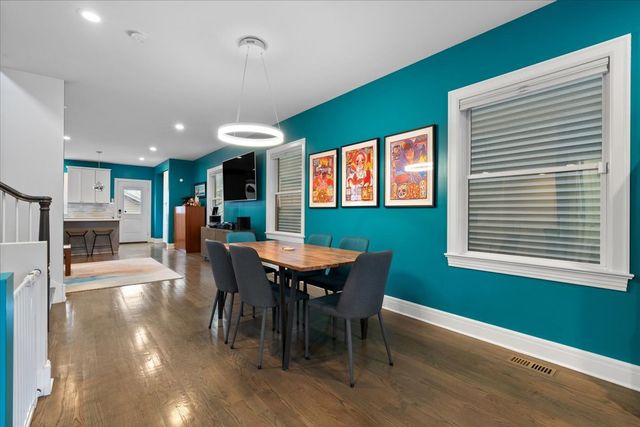 1733 N Troy Street, Chicago, IL 60647