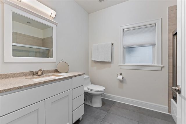 1733 N Troy Street, Chicago, IL 60647