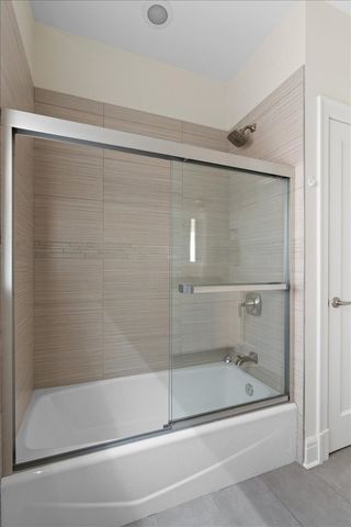 1733 N Troy Street, Chicago, IL 60647