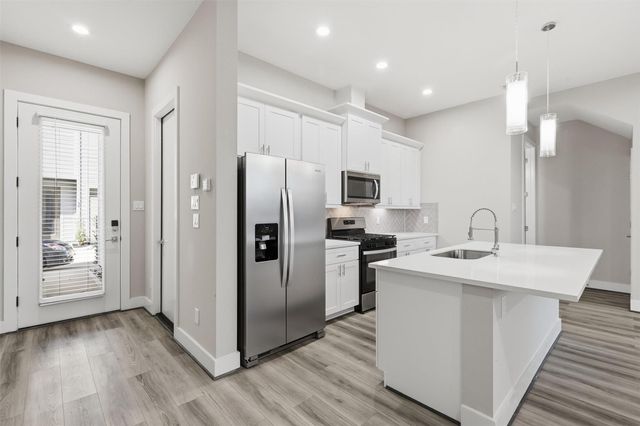 11 Wellford Street B, Houston, TX 77022