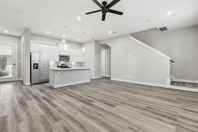 11 Wellford Street B, Houston, TX 77022