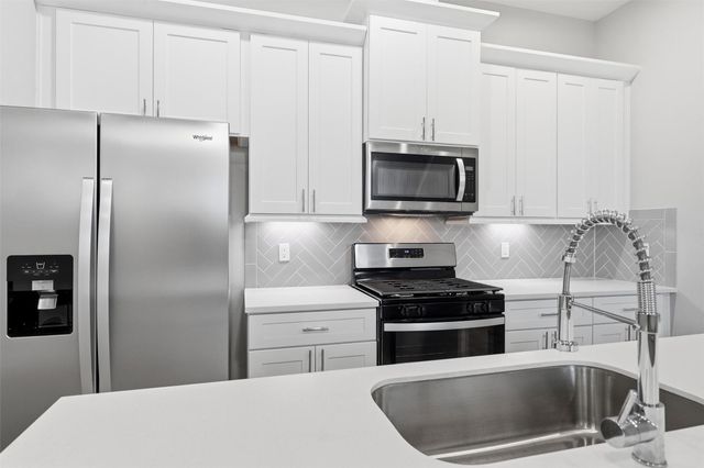 11 Wellford Street B, Houston, TX 77022