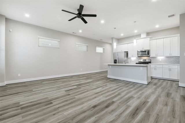 11 Wellford Street B, Houston, TX 77022