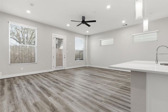 11 Wellford Street B, Houston, TX 77022