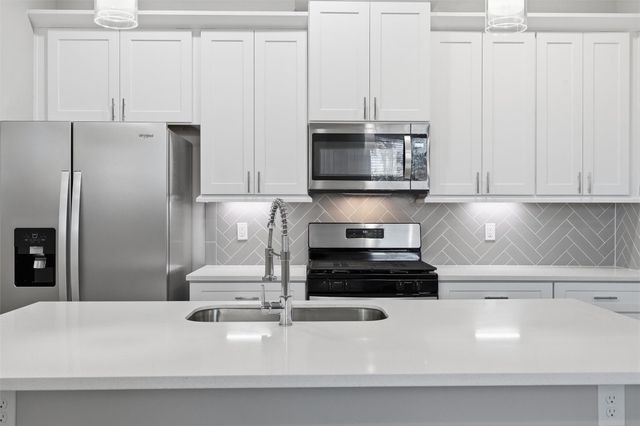 11 Wellford Street B, Houston, TX 77022