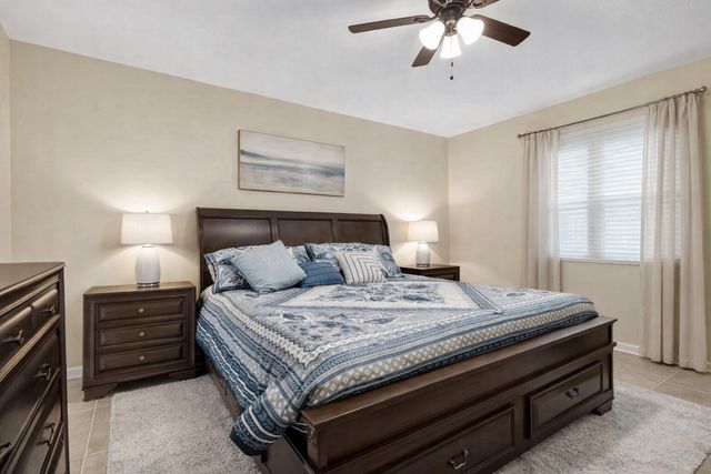 3990 NW 42nd Avenue Apt 304, Lauderdale Lakes, FL 33319