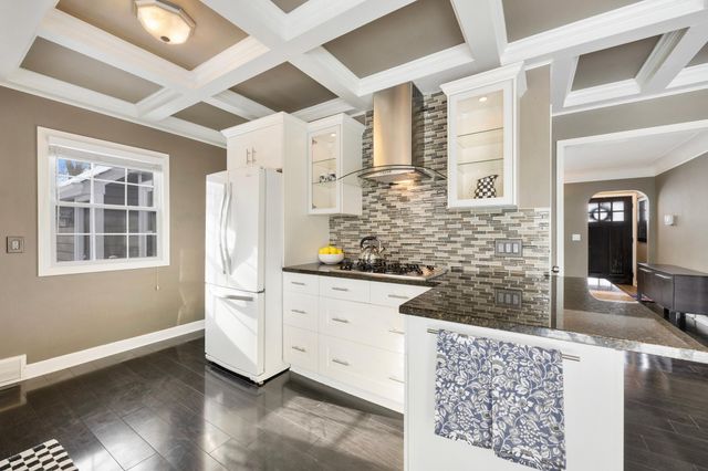 4128 Yates Avenue N, Robbinsdale, MN 55422