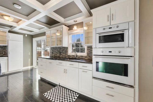 4128 Yates Avenue N, Robbinsdale, MN 55422