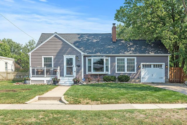 4128 Yates Avenue N, Robbinsdale, MN 55422