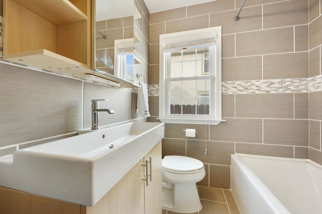 4128 Yates Avenue N, Robbinsdale, MN 55422