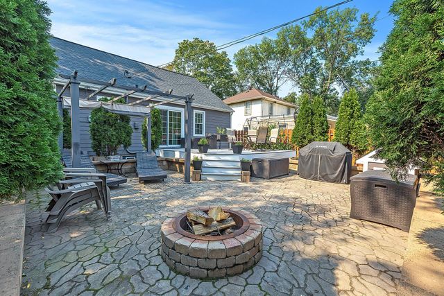 4128 Yates Avenue N, Robbinsdale, MN 55422