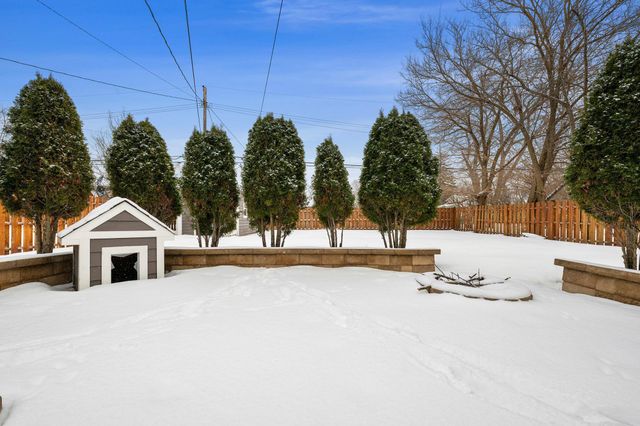 4128 Yates Avenue N, Robbinsdale, MN 55422