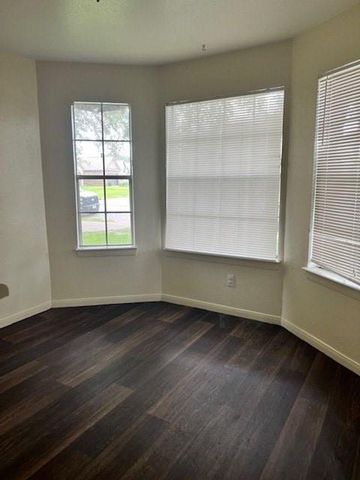 4409 Rattan Avenue, Bay City, TX 77414