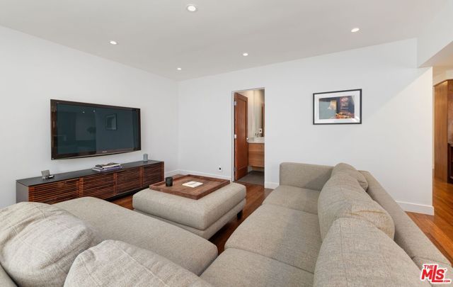 7826 W 80th Street, Playa Del Rey (los Angeles), CA 90293