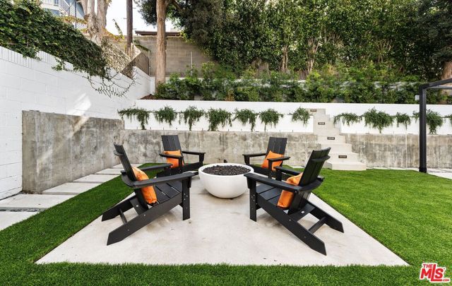 7826 W 80th Street, Playa Del Rey (los Angeles), CA 90293