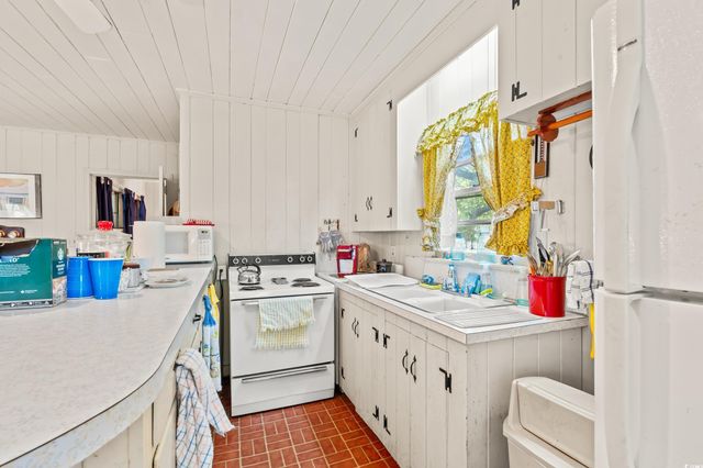 506 28th Ave. N, Myrtle Beach, SC 29577