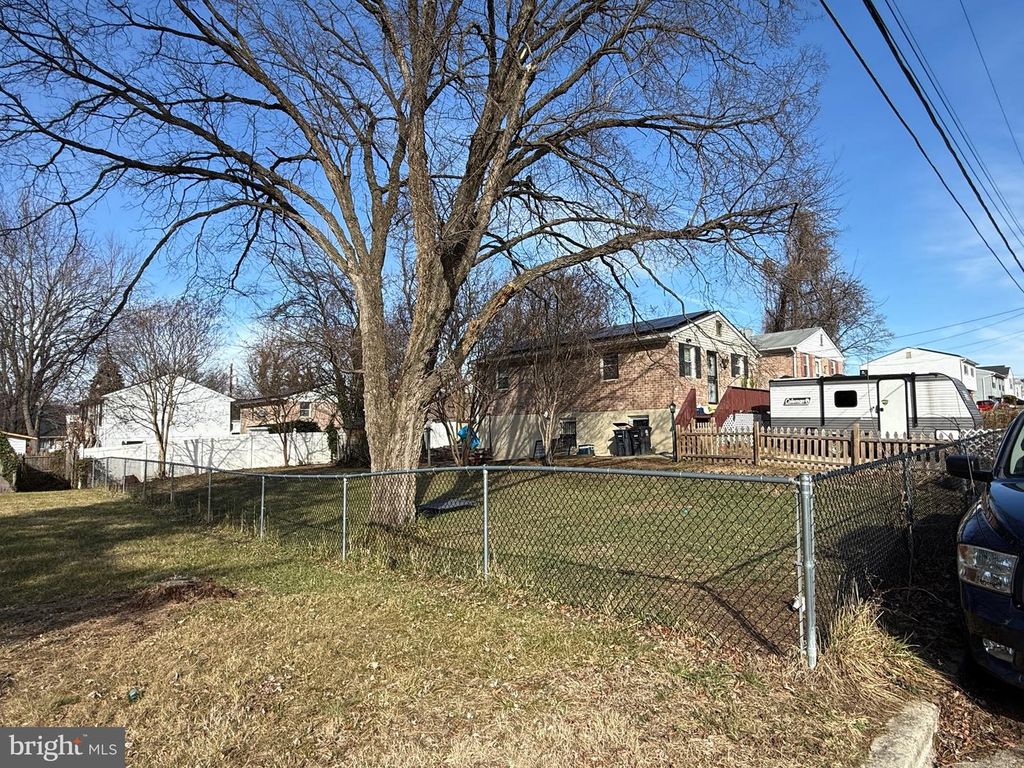 Image 5 of property listing at DRUM AVE, Capitol Heights, MD 20743