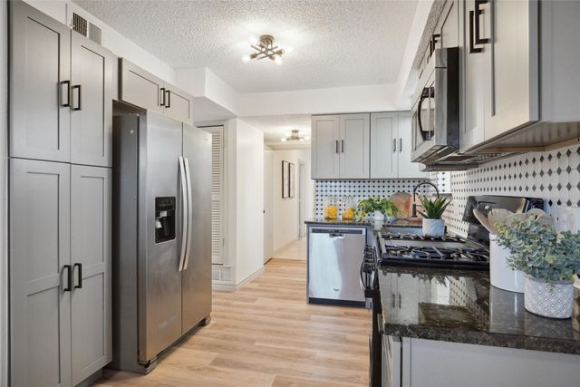 636 W Cedar Street, Hurst, TX 76053
