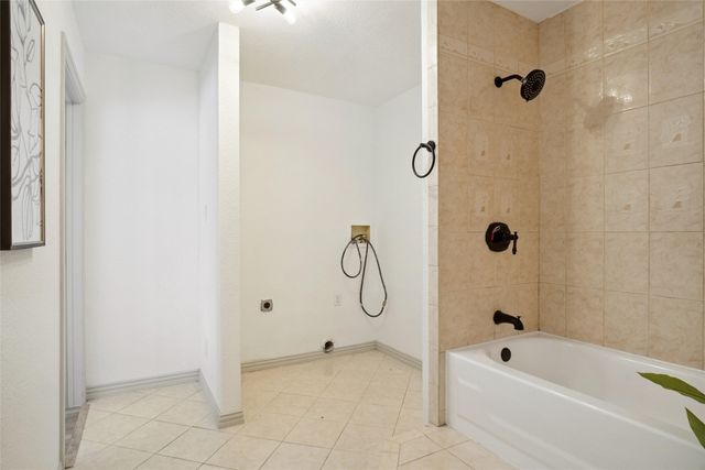 636 W Cedar Street, Hurst, TX 76053