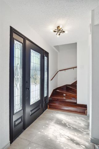 636 W Cedar Street, Hurst, TX 76053