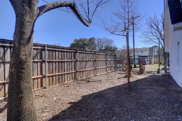 636 W Cedar Street, Hurst, TX 76053