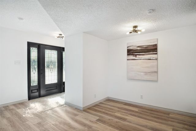 636 W Cedar Street, Hurst, TX 76053