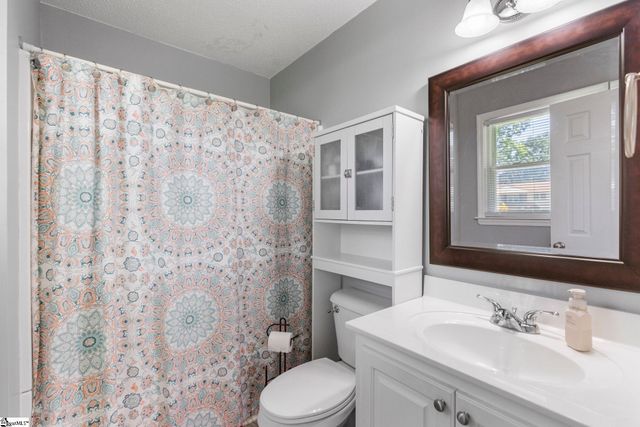 6301 N Pinnacle Drive, Spartanburg, SC 29303