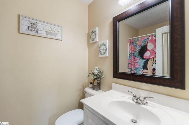 6301 N Pinnacle Drive, Spartanburg, SC 29303