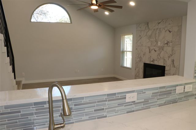 8903 Mesa DR A, Austin, TX 78759