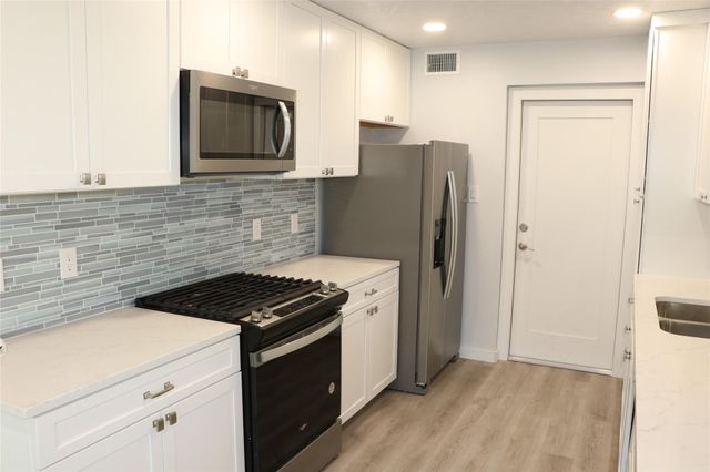 8903 Mesa DR A, Austin, TX 78759