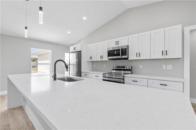 3509 NE 21st AVE, Cape Coral, FL 33909