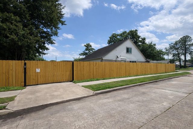 22018 Elsinore Drive, Katy, TX 77450