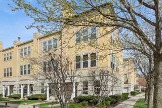 7531 Brown Avenue J, Forest Park, IL 60130