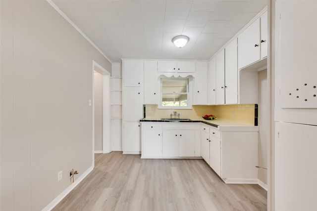 205 E 7th Street, Kaufman, TX 75142