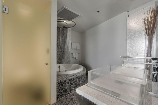 219 Central Avenue NW 506, Albuquerque, NM 87102