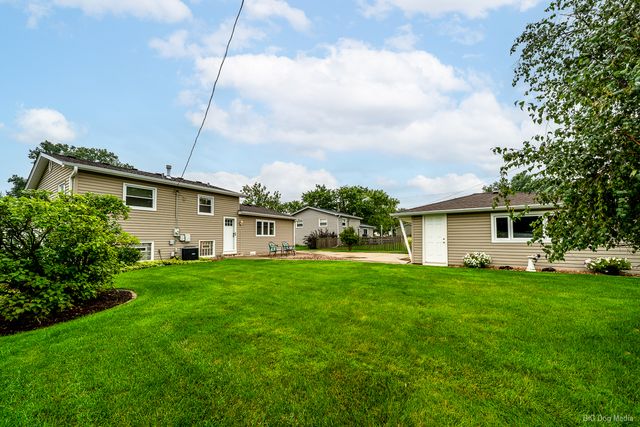 5806 Rob Roy Drive, Oak Forest, IL 60452