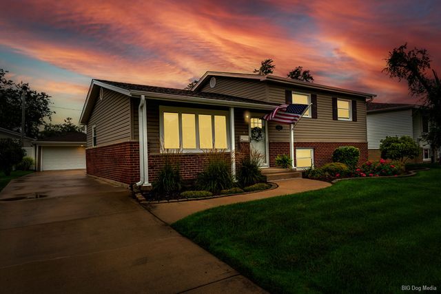 5806 Rob Roy Drive, Oak Forest, IL 60452