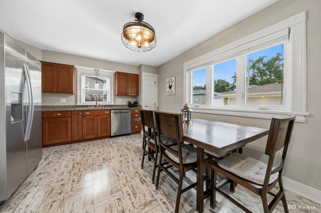 5806 Rob Roy Drive, Oak Forest, IL 60452