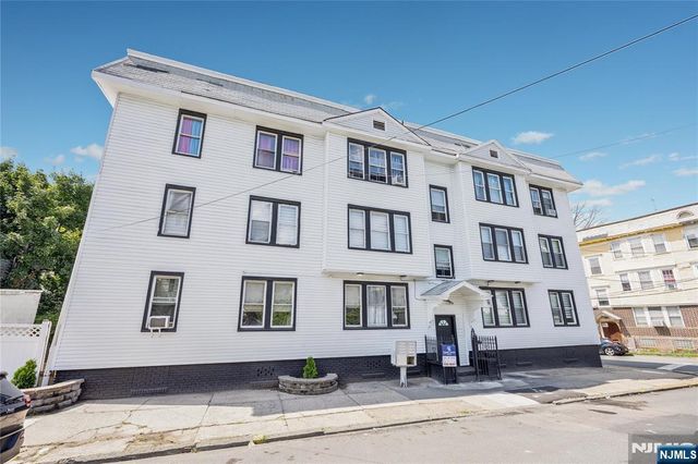 463 21st Street, Irvington, NJ 07111