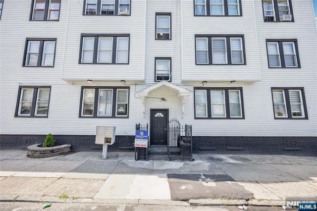 463 21st Street, Irvington, NJ 07111