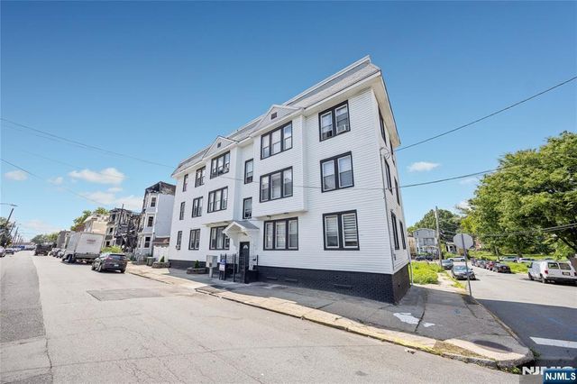 463 21st Street, Irvington, NJ 07111