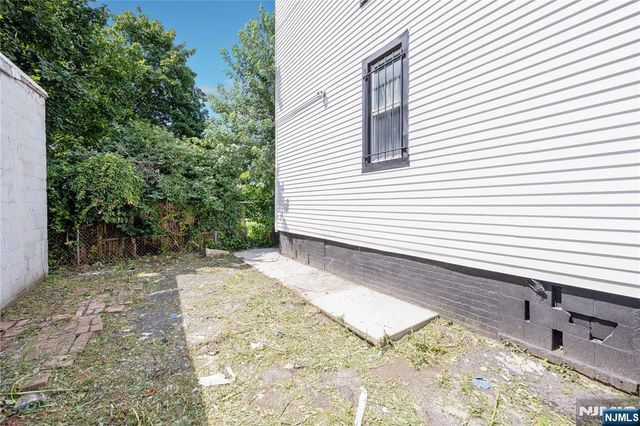 463 21st Street, Irvington, NJ 07111