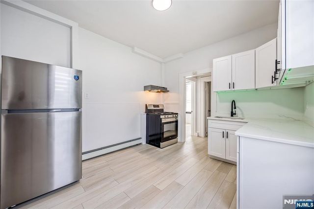 463 21st Street, Irvington, NJ 07111