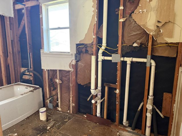 8702 Bridgeport DR, Austin, TX 78758